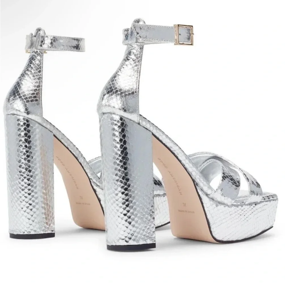 🪩 NIB! Good American Silver Platform Sandals